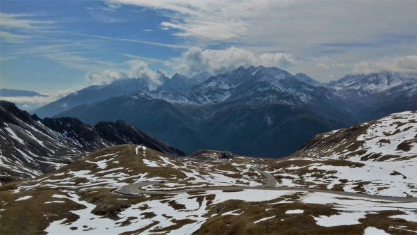 Ryszard Budnik_Oddech Gór.jpg